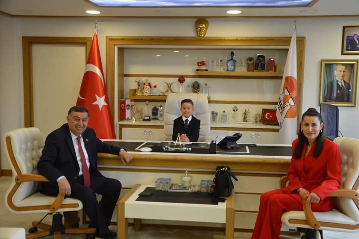 23 Nisan Ulusal Egemenlik ve Çocuk Bayramı