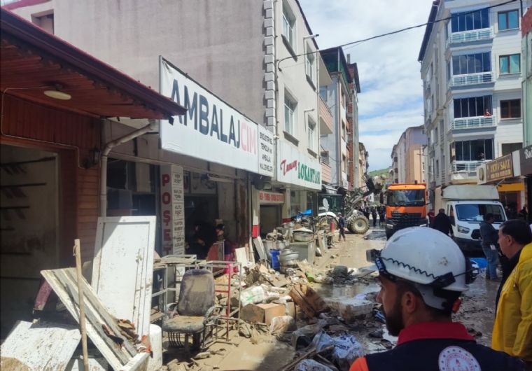 Sel Felaketinin Ardından 7/24 Sahada Çalışmalar Devam Etmektedir.