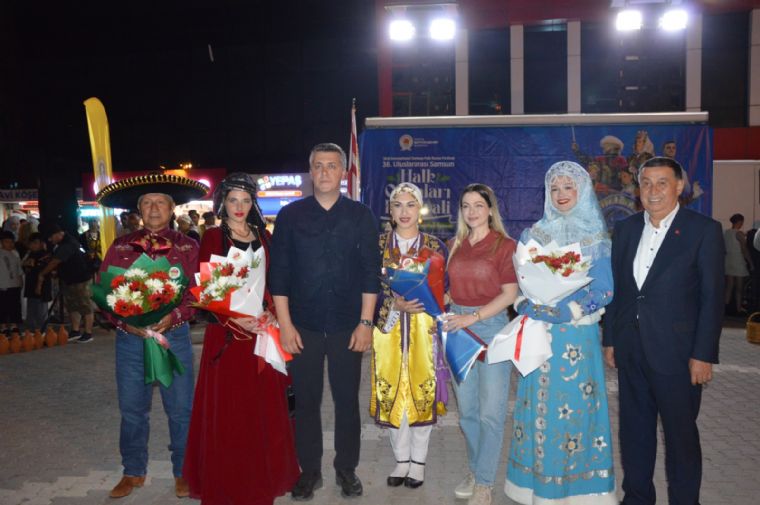 Mehmetçik Meydanı