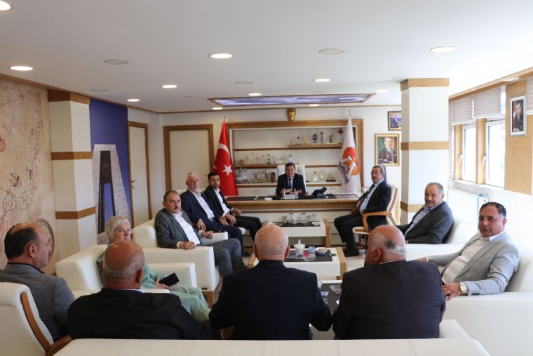 Amasya Pancar Ekicileri Kooperatifi ve Amasya Şeker Fabrikası Havza Belediye Başkanı İkiz’e Ziyaret